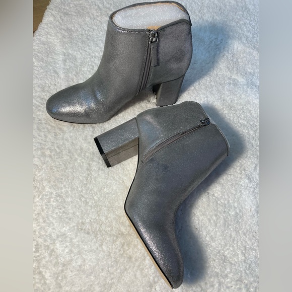 Super cool WHBM Silver leather booties, size 7 - Picture 9 of 12